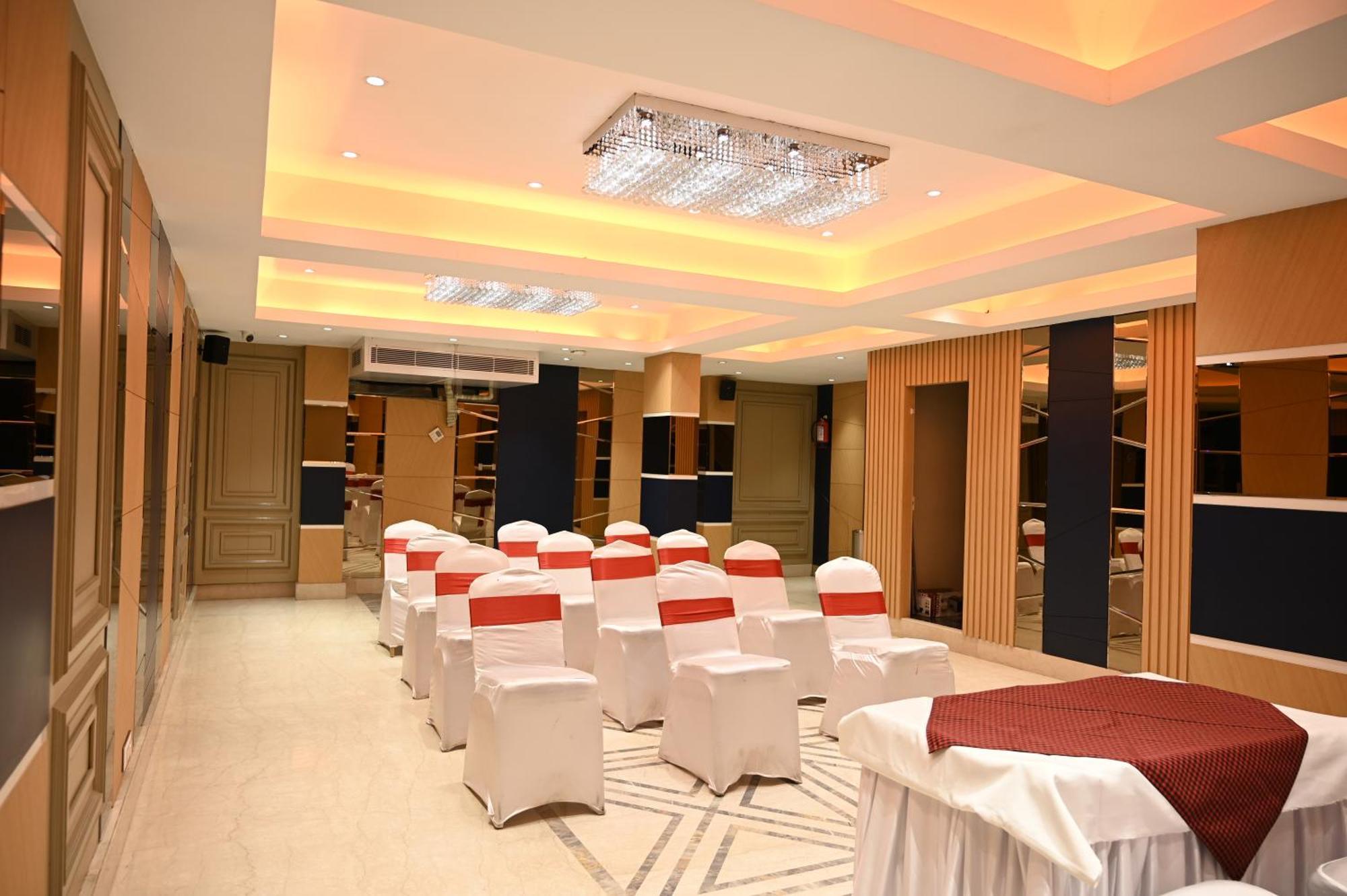 Hotel Trax International 贾姆谢德布尔 外观 照片