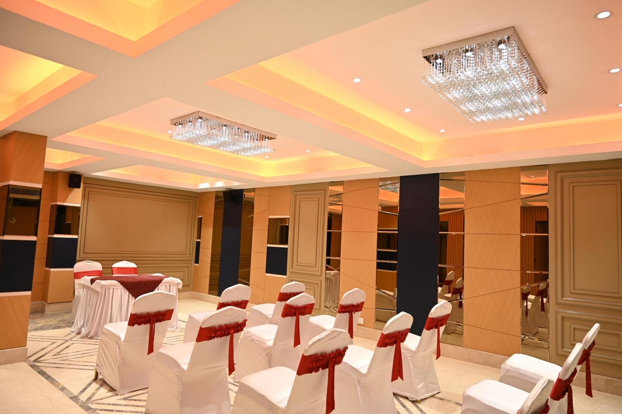 Hotel Trax International 贾姆谢德布尔 外观 照片