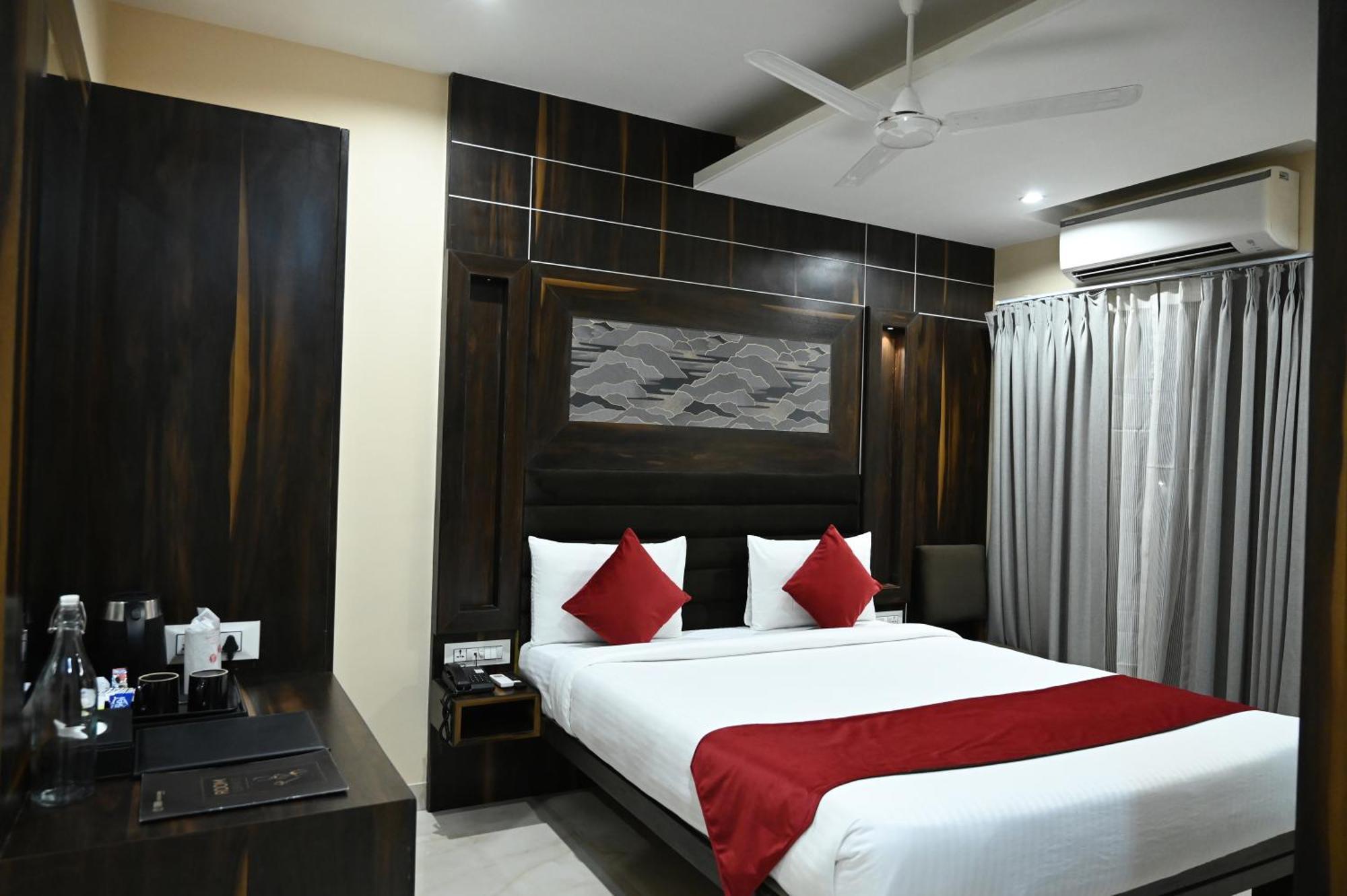 Hotel Trax International 贾姆谢德布尔 外观 照片