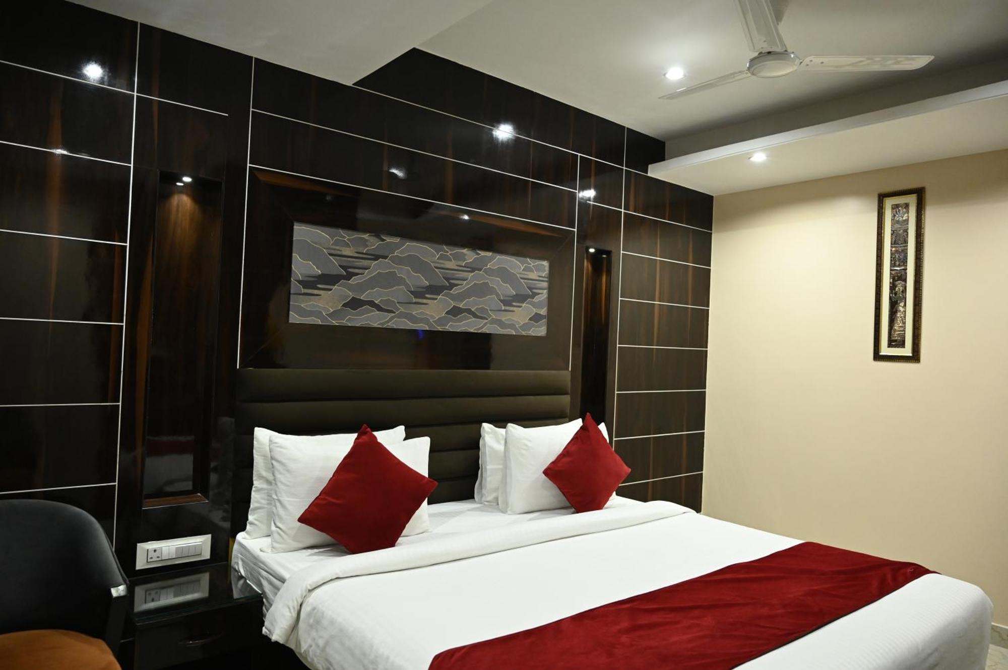 Hotel Trax International 贾姆谢德布尔 外观 照片