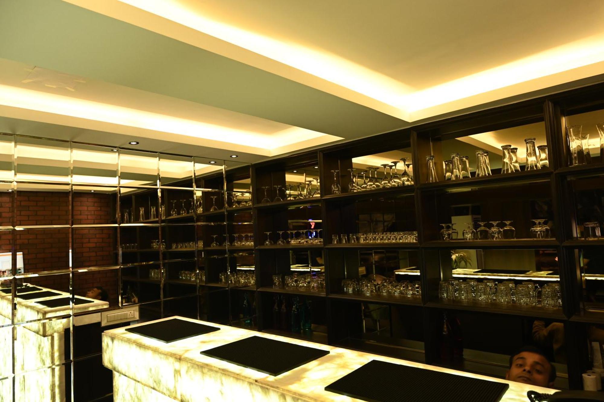 Hotel Trax International 贾姆谢德布尔 外观 照片